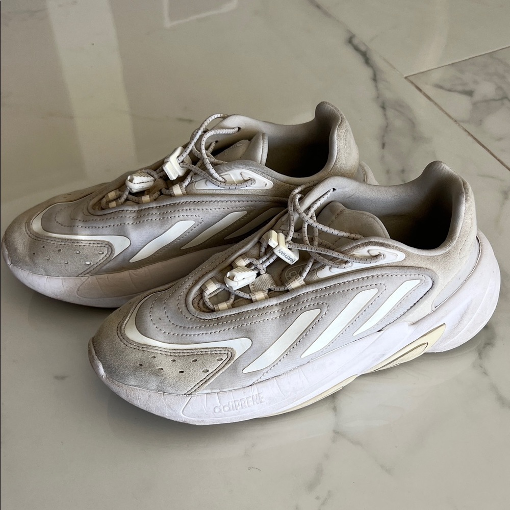 Adidas Ozelia
White Reflective